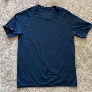 Lululemon Metal Vent Tech 2.0 LARGE NAVY BLUE